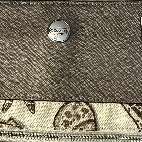 Coach Seashell Print Large Tote - Brown and Cream with multiple pockets - Picture 2 of 16